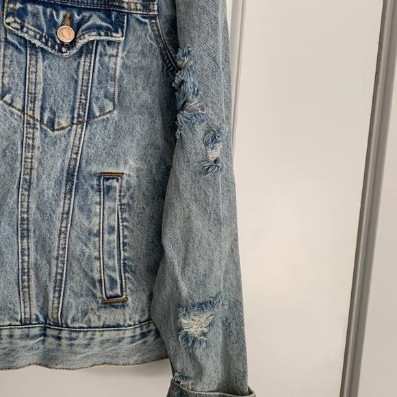 DISTRESSED Light Blue Button Front JEAN JACKET - Picture 5 of 9